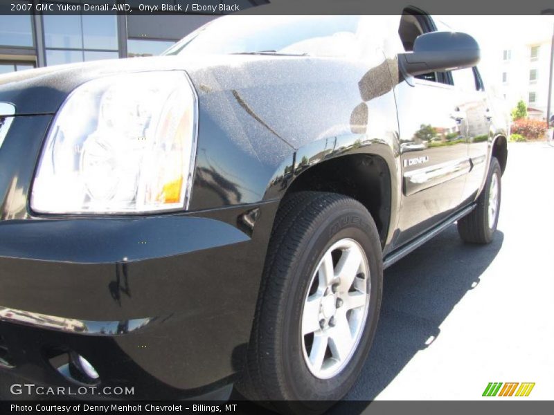Onyx Black / Ebony Black 2007 GMC Yukon Denali AWD
