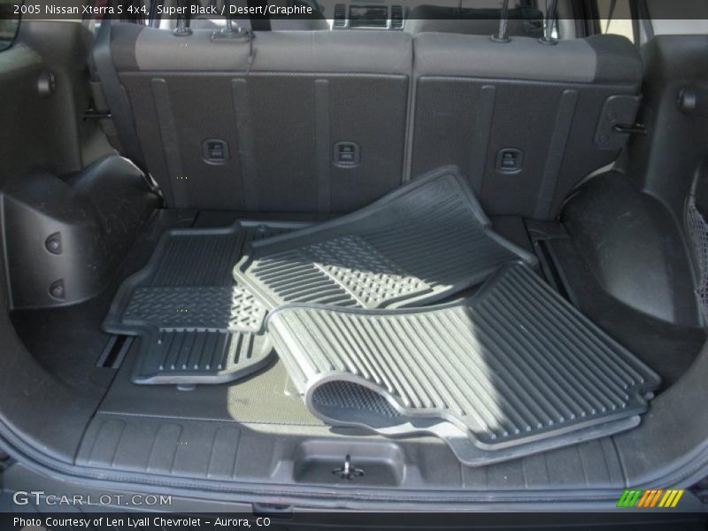 Super Black / Desert/Graphite 2005 Nissan Xterra S 4x4