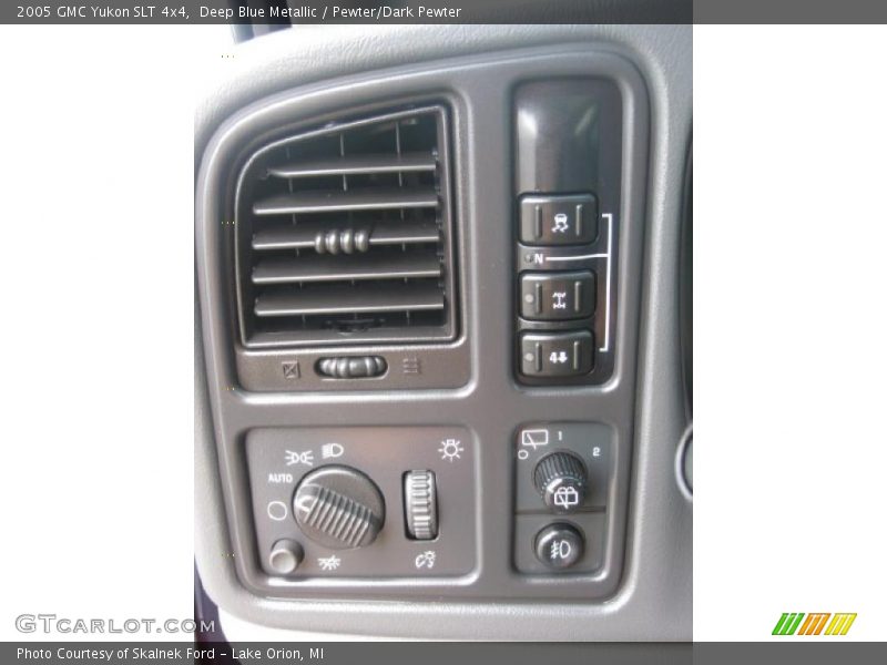 Deep Blue Metallic / Pewter/Dark Pewter 2005 GMC Yukon SLT 4x4