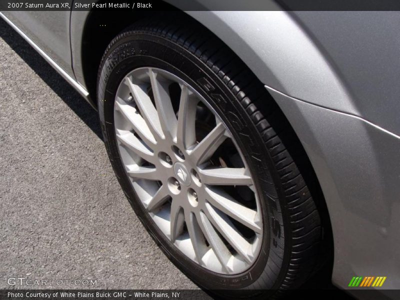 Silver Pearl Metallic / Black 2007 Saturn Aura XR