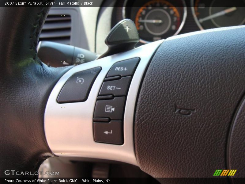 Silver Pearl Metallic / Black 2007 Saturn Aura XR
