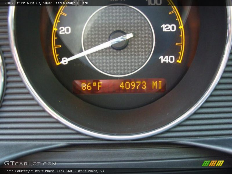 Silver Pearl Metallic / Black 2007 Saturn Aura XR