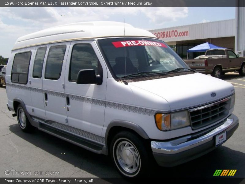 Oxford White / Medium Gray 1996 Ford E Series Van E150 Passenger Conversion