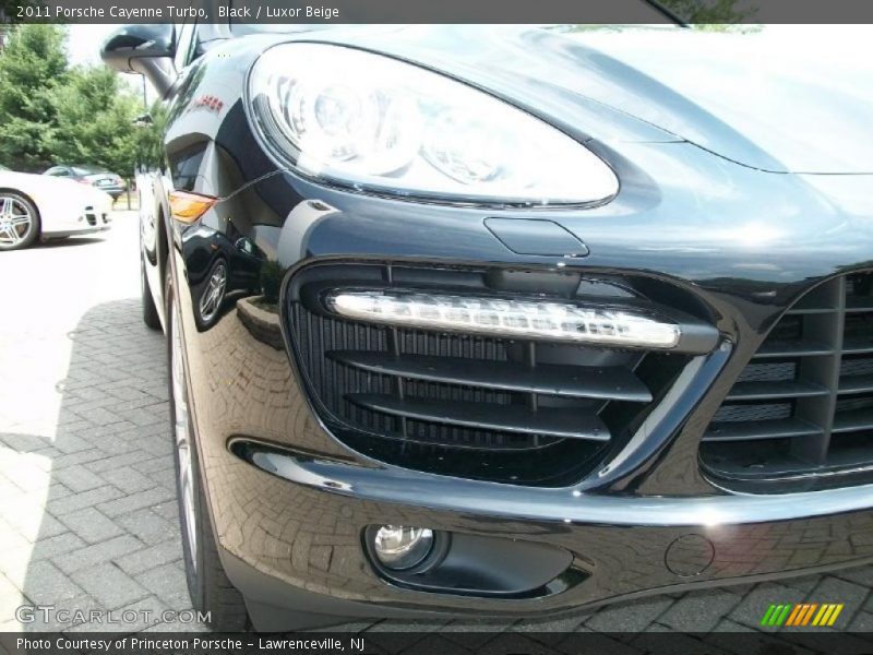 Black / Luxor Beige 2011 Porsche Cayenne Turbo