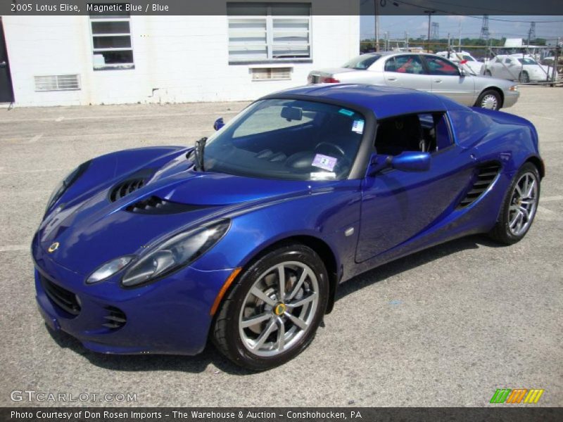 Front 3/4 View of 2005 Elise 