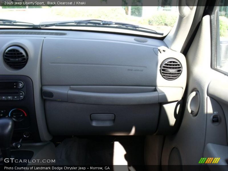 Black Clearcoat / Khaki 2005 Jeep Liberty Sport