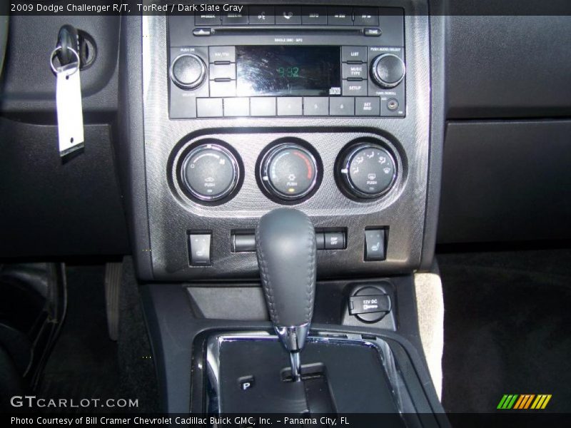 TorRed / Dark Slate Gray 2009 Dodge Challenger R/T
