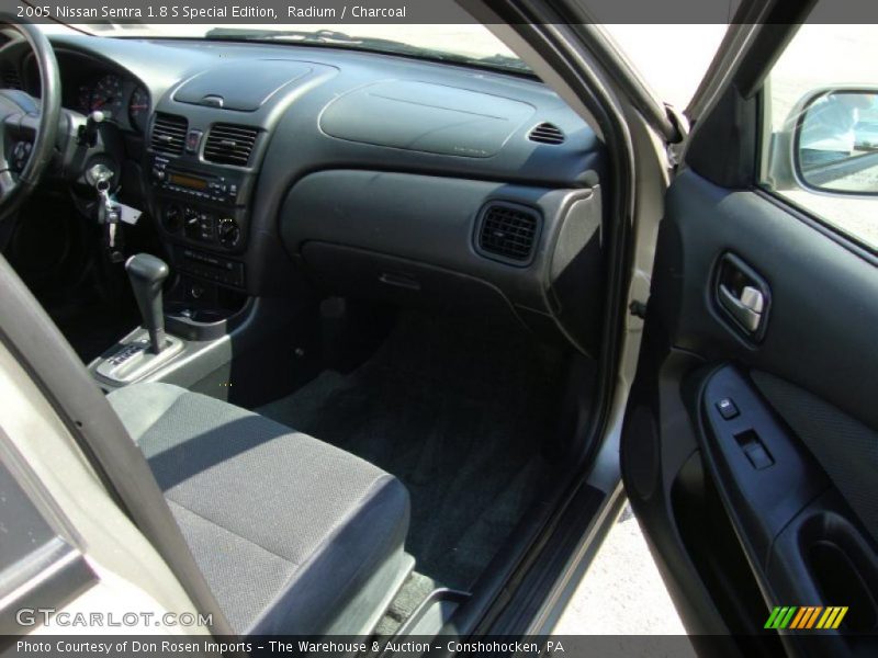 Radium / Charcoal 2005 Nissan Sentra 1.8 S Special Edition