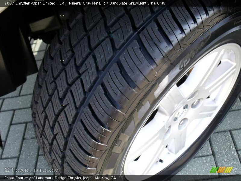 Mineral Gray Metallic / Dark Slate Gray/Light Slate Gray 2007 Chrysler Aspen Limited HEMI