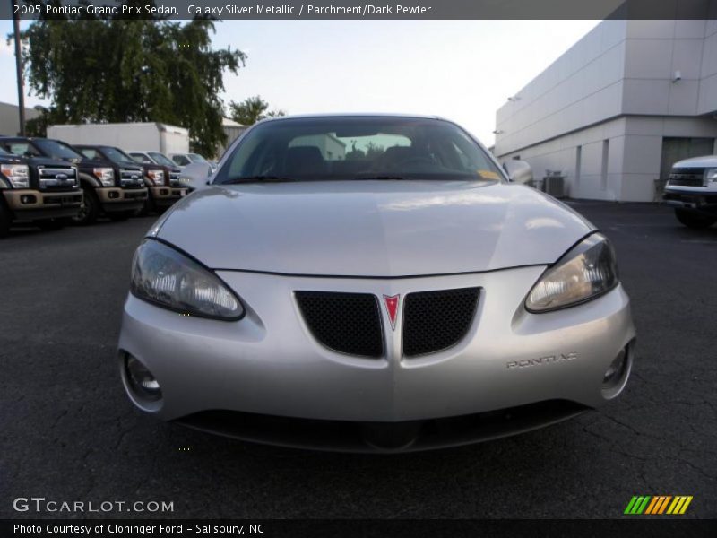 Galaxy Silver Metallic / Parchment/Dark Pewter 2005 Pontiac Grand Prix Sedan