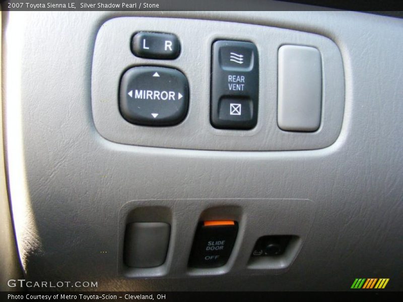 Silver Shadow Pearl / Stone 2007 Toyota Sienna LE