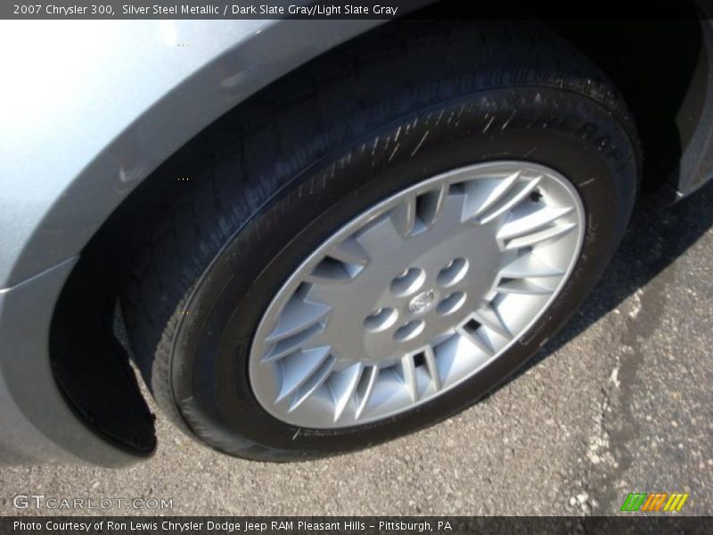 Silver Steel Metallic / Dark Slate Gray/Light Slate Gray 2007 Chrysler 300