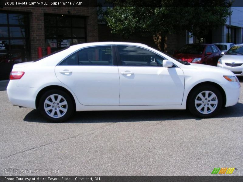 Super White / Ash 2008 Toyota Camry XLE