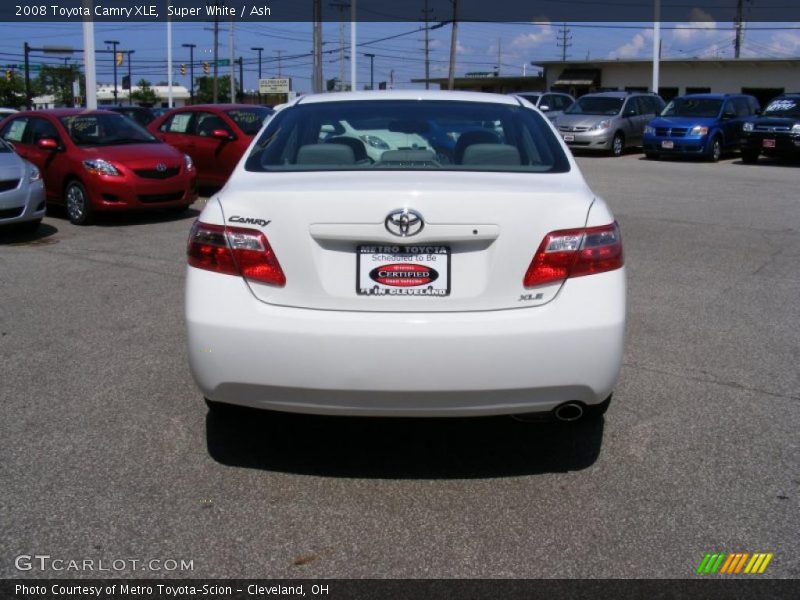 Super White / Ash 2008 Toyota Camry XLE