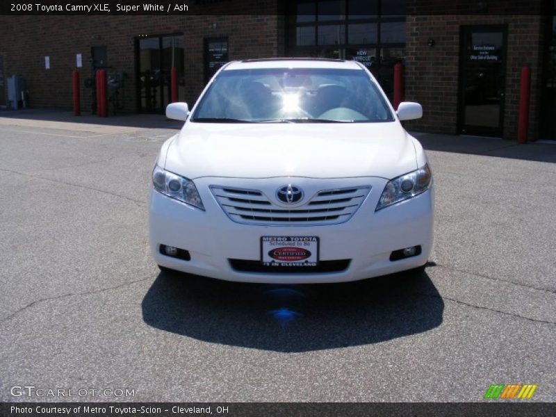 Super White / Ash 2008 Toyota Camry XLE