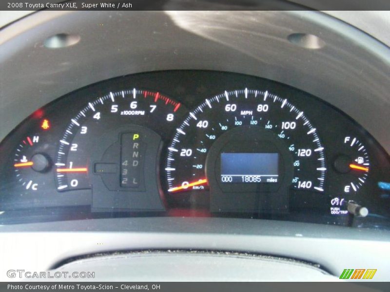 Super White / Ash 2008 Toyota Camry XLE
