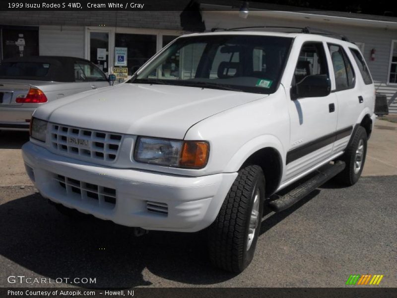 Cream White / Gray 1999 Isuzu Rodeo S 4WD