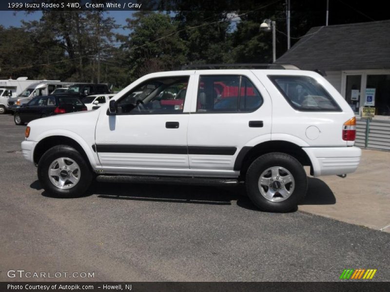 Cream White / Gray 1999 Isuzu Rodeo S 4WD
