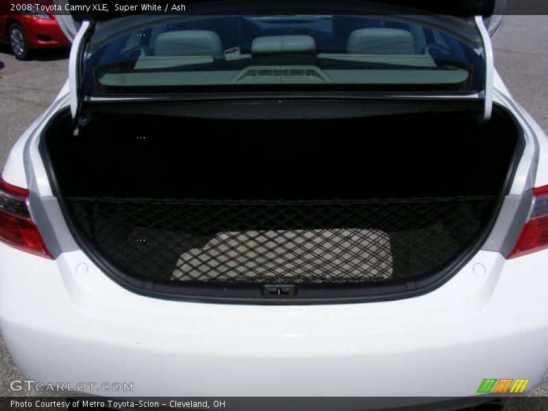 Super White / Ash 2008 Toyota Camry XLE