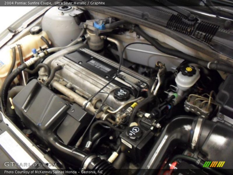Ultra Silver Metallic / Graphite 2004 Pontiac Sunfire Coupe