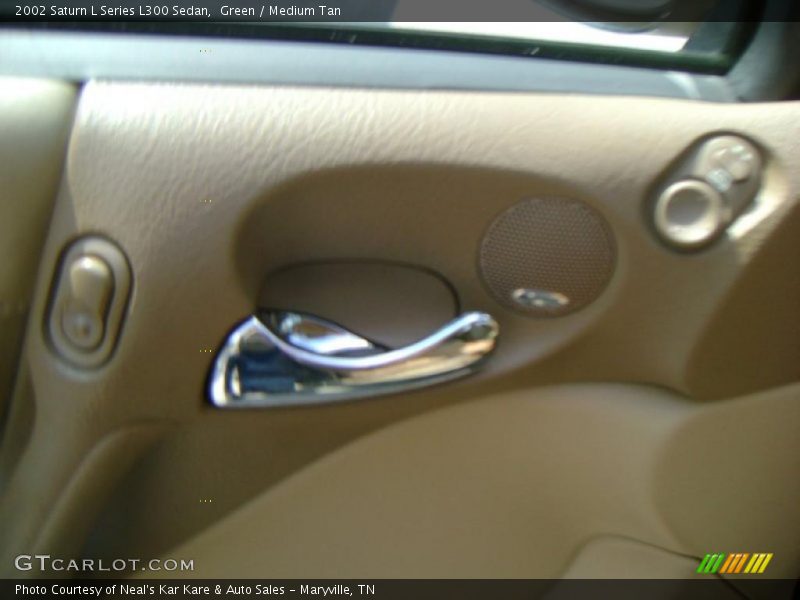 Green / Medium Tan 2002 Saturn L Series L300 Sedan
