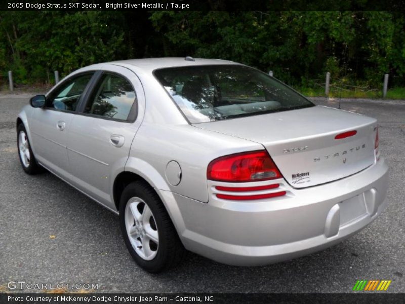 Bright Silver Metallic / Taupe 2005 Dodge Stratus SXT Sedan