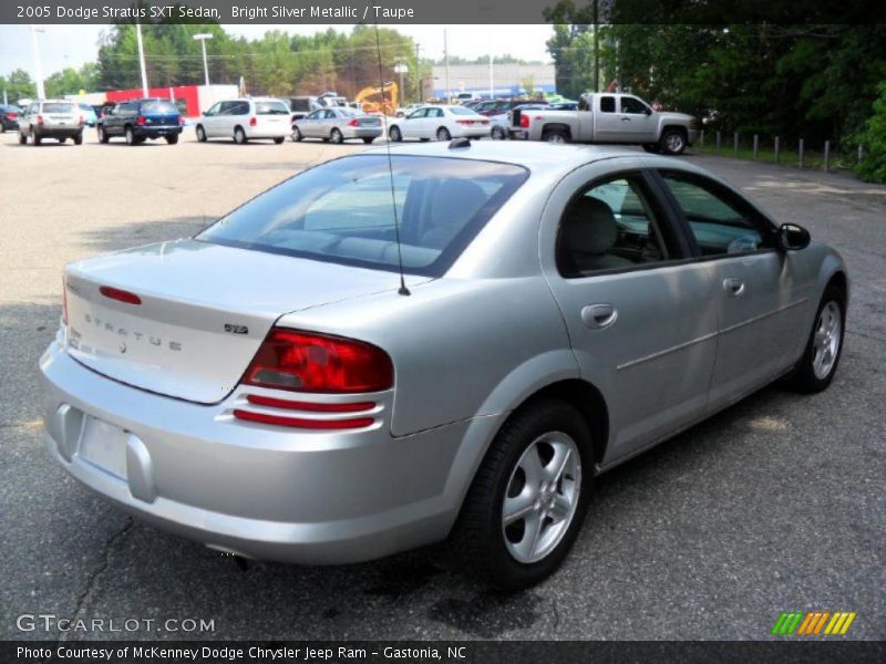 Bright Silver Metallic / Taupe 2005 Dodge Stratus SXT Sedan