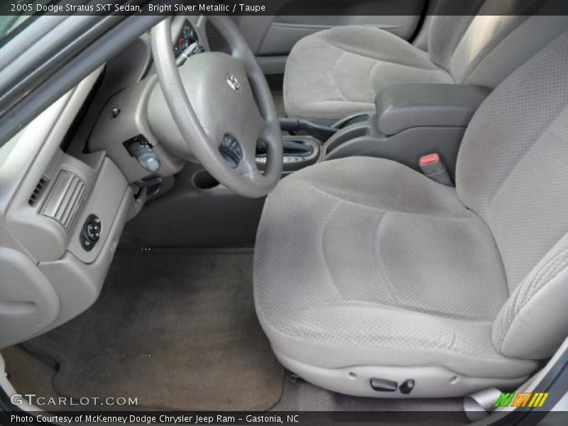 Bright Silver Metallic / Taupe 2005 Dodge Stratus SXT Sedan