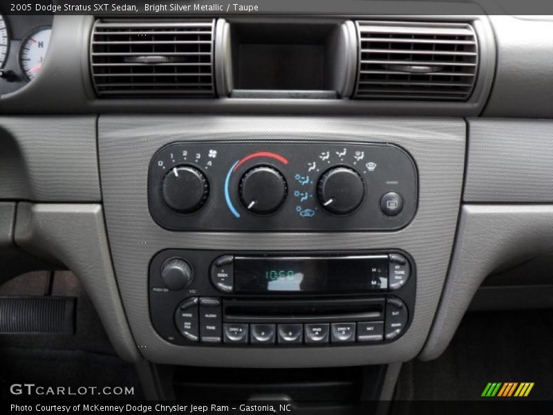 Bright Silver Metallic / Taupe 2005 Dodge Stratus SXT Sedan