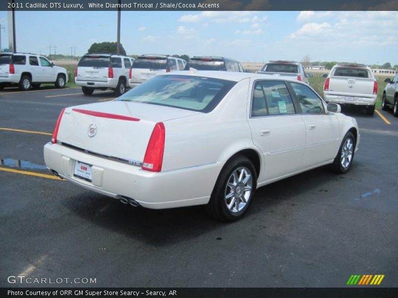 White Diamond Tricoat / Shale/Cocoa Accents 2011 Cadillac DTS Luxury