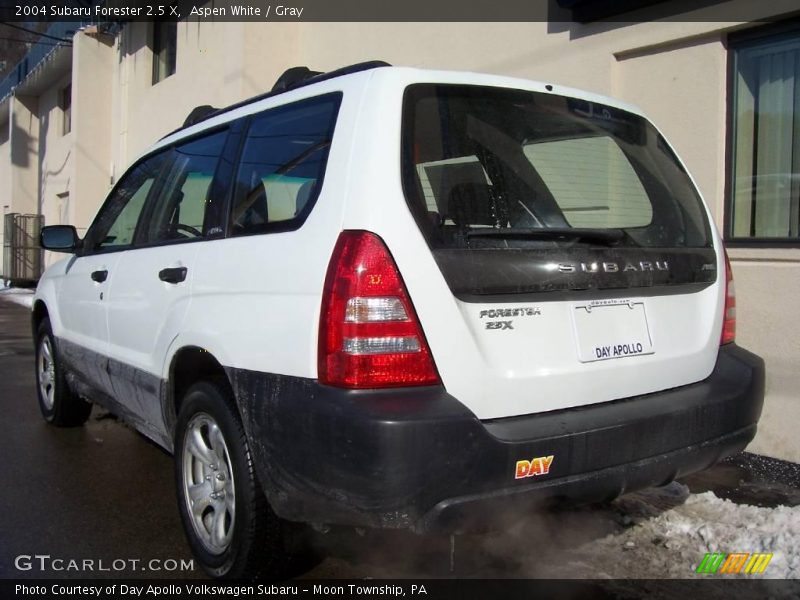Aspen White / Gray 2004 Subaru Forester 2.5 X