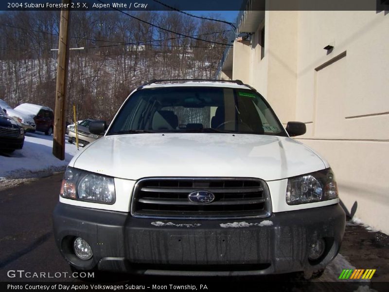 Aspen White / Gray 2004 Subaru Forester 2.5 X