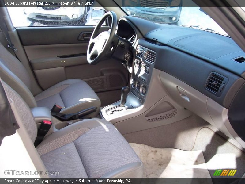 Aspen White / Gray 2004 Subaru Forester 2.5 X