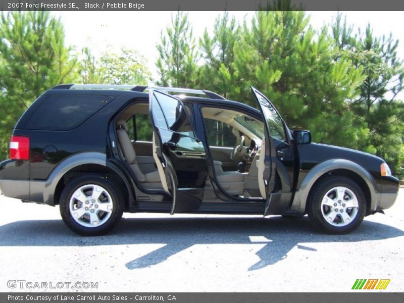 Black / Pebble Beige 2007 Ford Freestyle SEL