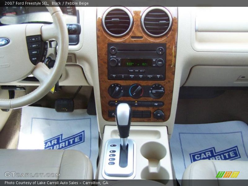 Black / Pebble Beige 2007 Ford Freestyle SEL