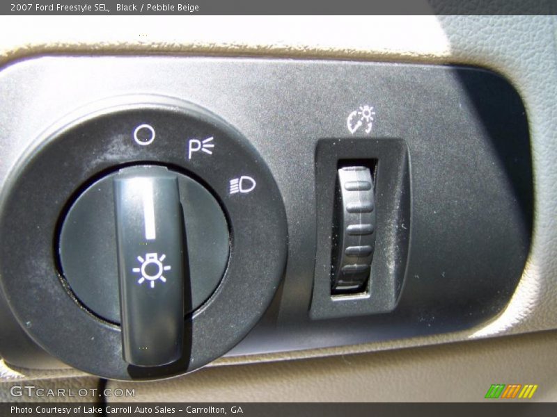 Black / Pebble Beige 2007 Ford Freestyle SEL