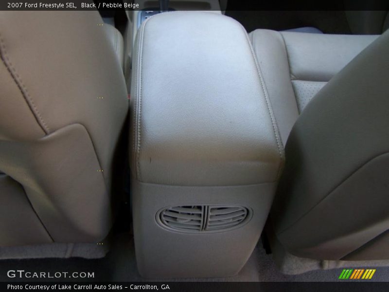 Black / Pebble Beige 2007 Ford Freestyle SEL