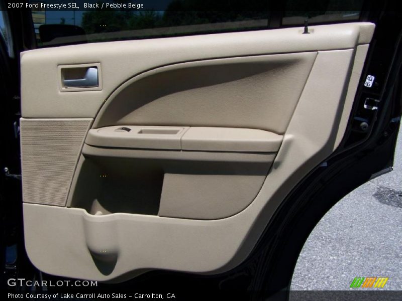Black / Pebble Beige 2007 Ford Freestyle SEL