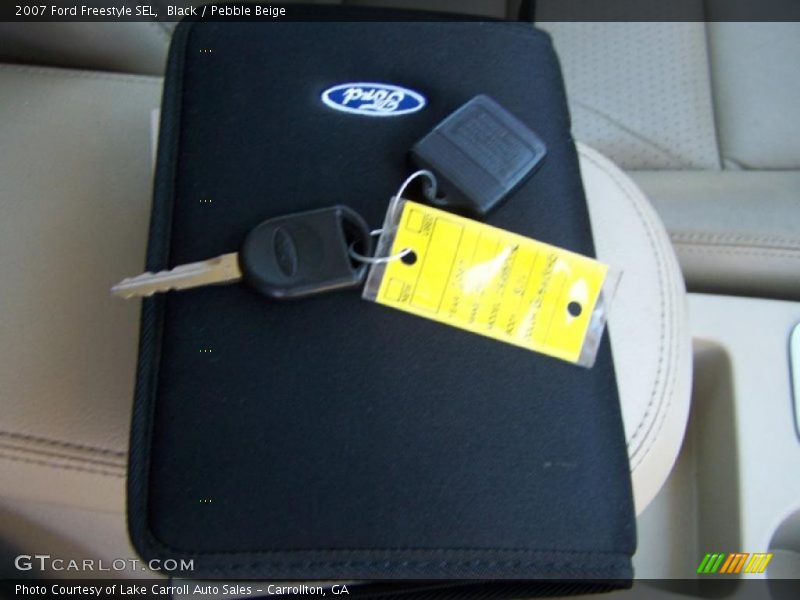 Black / Pebble Beige 2007 Ford Freestyle SEL