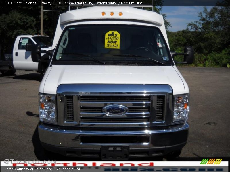 Oxford White / Medium Flint 2010 Ford E Series Cutaway E350 Commercial Utility