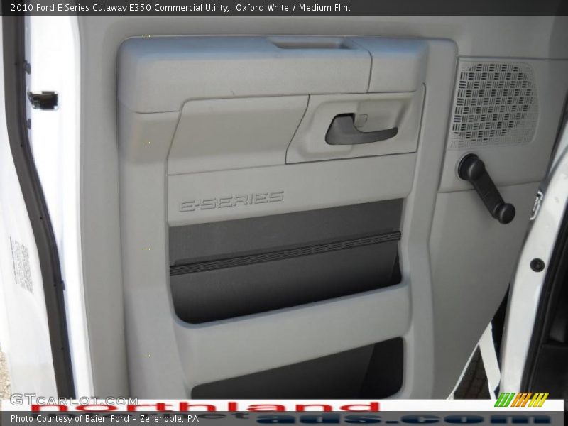 Oxford White / Medium Flint 2010 Ford E Series Cutaway E350 Commercial Utility