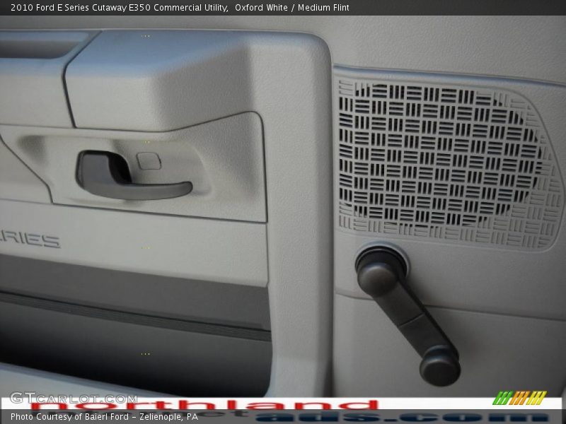Oxford White / Medium Flint 2010 Ford E Series Cutaway E350 Commercial Utility
