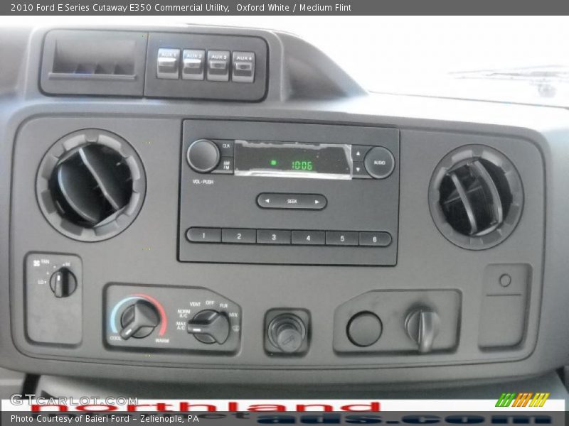 Oxford White / Medium Flint 2010 Ford E Series Cutaway E350 Commercial Utility