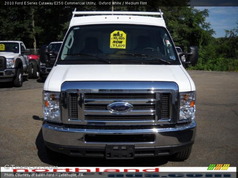 Oxford White / Medium Flint 2010 Ford E Series Cutaway E350 Commercial Utility