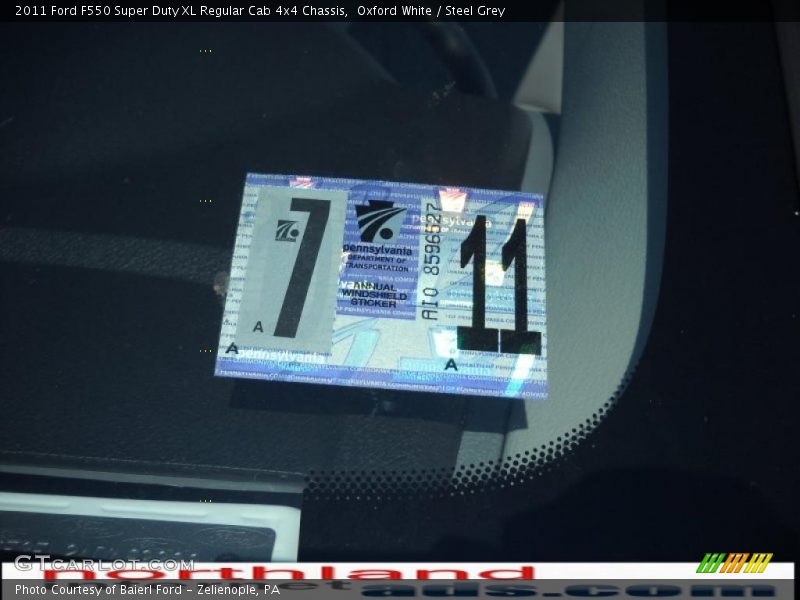 Oxford White / Steel Grey 2011 Ford F550 Super Duty XL Regular Cab 4x4 Chassis
