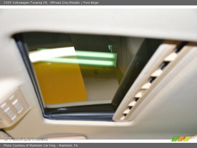 Offroad Grey Metallic / Pure Beige 2005 Volkswagen Touareg V8