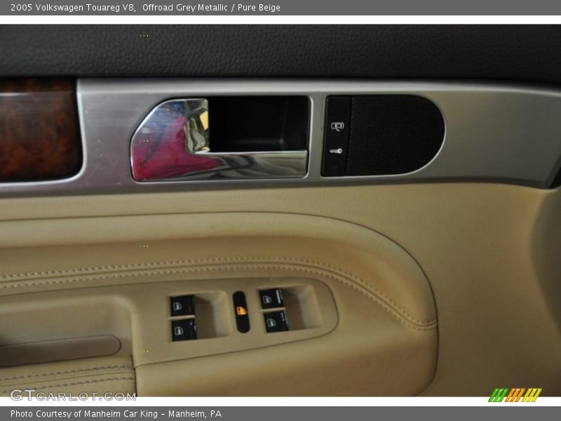 Offroad Grey Metallic / Pure Beige 2005 Volkswagen Touareg V8
