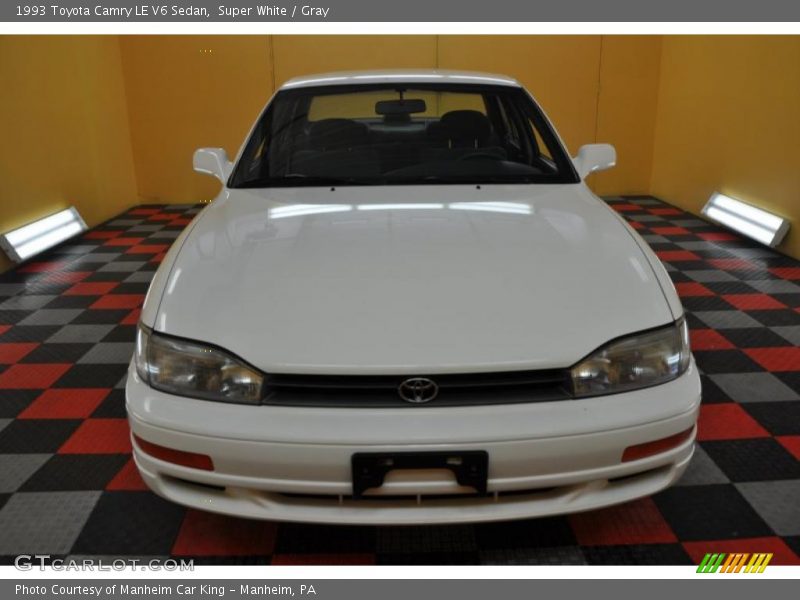 Super White / Gray 1993 Toyota Camry LE V6 Sedan