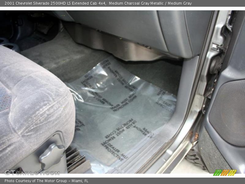 Medium Charcoal Gray Metallic / Medium Gray 2001 Chevrolet Silverado 2500HD LS Extended Cab 4x4