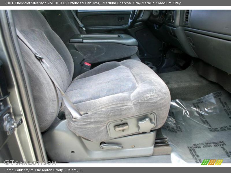 Medium Charcoal Gray Metallic / Medium Gray 2001 Chevrolet Silverado 2500HD LS Extended Cab 4x4